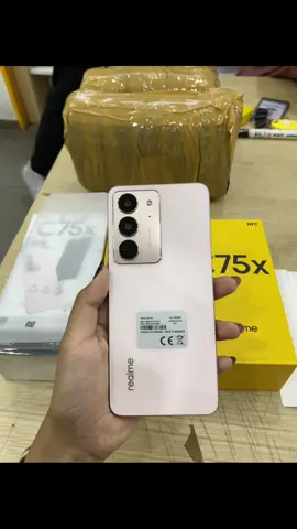 Warna favorit ciwiciwi nih. Realme C75x 2 jutaan aja gais😚🔥 #realme #realmec75x #fyppppppppppppppppppppppp 
