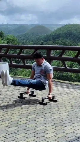 Background nag dala💀#calisthenics #DenBars #fypシ゚ #bohol #chocolatehills 