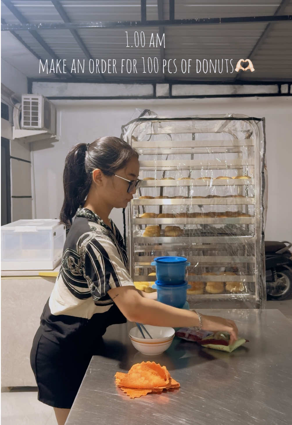 a day as a baker☺️🫶🏻 #fyppppppppppppppppppppppp #baker #bakerlife 