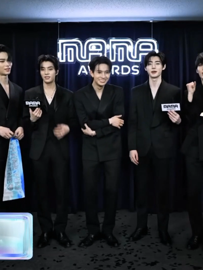 let's vote enhypen! Engene needs more 