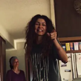 something bad is gonna happen to rue this season 🥹 #ruebennett #edit #fyp #euphoria #euphoriaseason2  scp: pe7ezscenes and megaawrld_