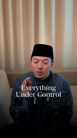 Rasulullah ﷺ bersabda: “Ketahuilah, bahwa pertolongan itu datang bersama kesabaran, jalan keluar datang bersama kesempitan, dan sesudah kesulitan ada kemudahan.” (HR. Ahmad) 🌿 Tak ada ujian yang datang melebihi kekuatanmu, karena Allah tahu batas kemampuan setiap hamba-Nya. Saat terasa berat, ingatlah — Allah tidak pernah meninggalkanmu. #PercayaPadaTakdirAllah #SabarDanTawakal #AllahMahaMenolong #CintaKarenaAllah #MuslimahShalihah   