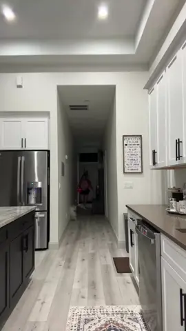 Requieren saber el nombre de una chica, dejenlo todo en manos del INVESTIGADOR #Chivas #America #Miami #Francia #Paris         