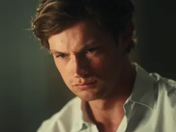 Soft eyes #maxtonhall #maxtonhallonprime #jamesbeaufort #damianhardung #rubybell 