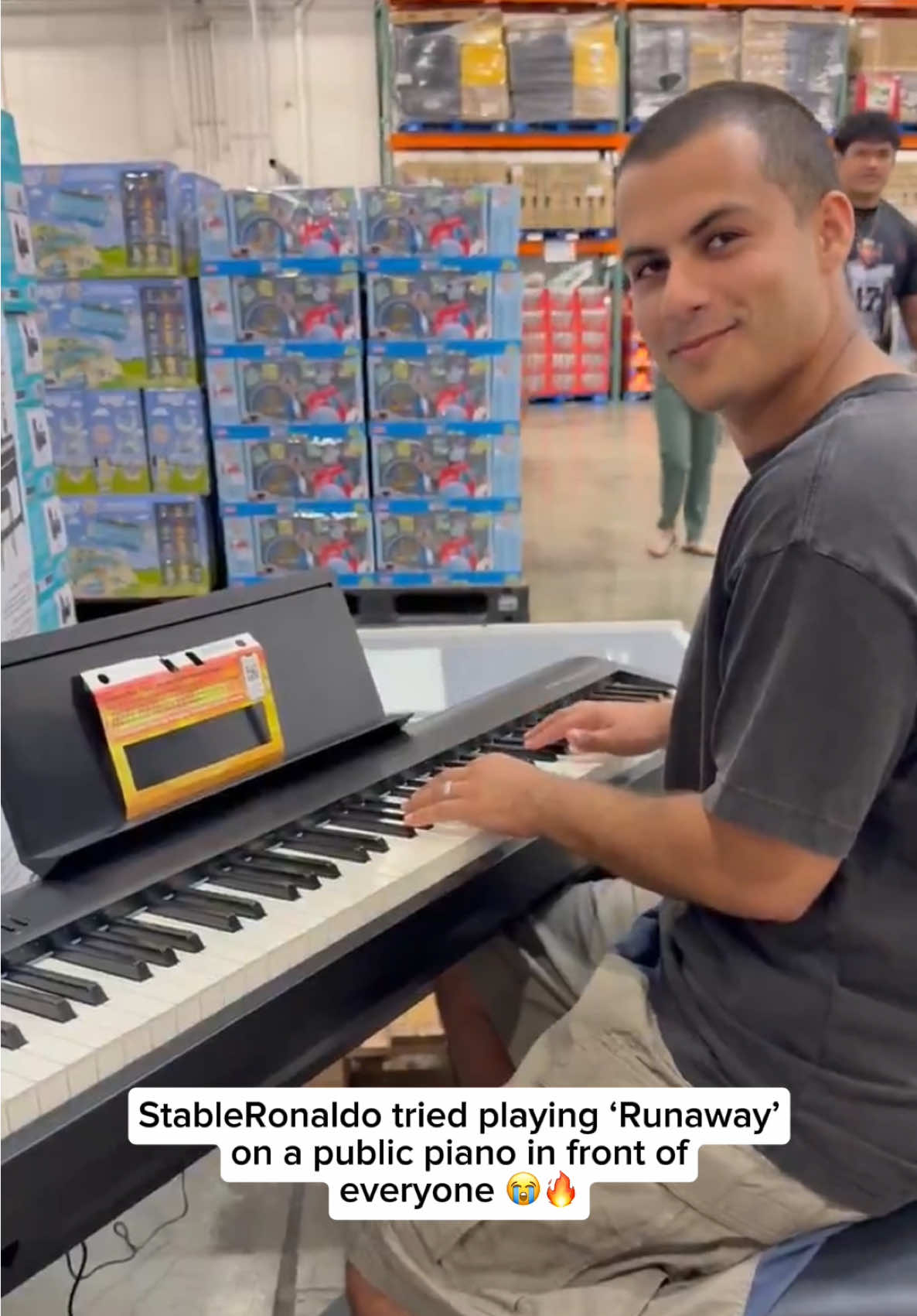 StableRonaldo really started playing ‘Runaway’ in public like it was nothing 😭🔥 #StableRonaldo #Runaway #FaZe #Ye #TwitchClips