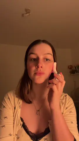 ele é ótimo pra fazer drenagem e o rosto ficar desinchado, uso todas as noites #fy #skincare 