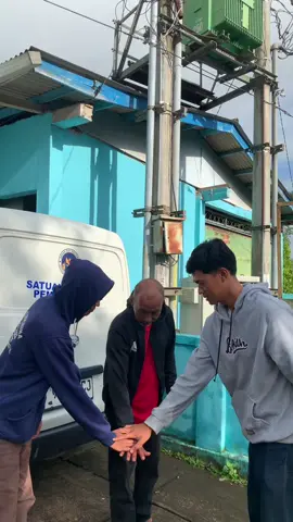 besprenn poreper 👯 @OmprengBalapNagarawangi01  #mbg #sppg #makanbergizigratis #bgn #teamdistribusi 