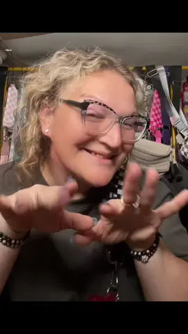 Live with Curvymom!! @Curvymom #BagTok  #bag #LemonDropShop #cutetravelbag #fyf 