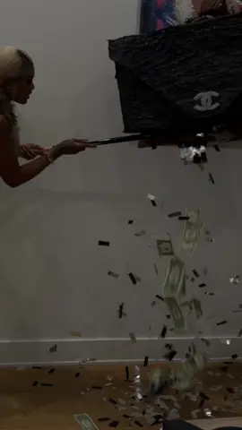 Custom piñata for my birthday 🥳💕 #fyp #fypシ #draft 