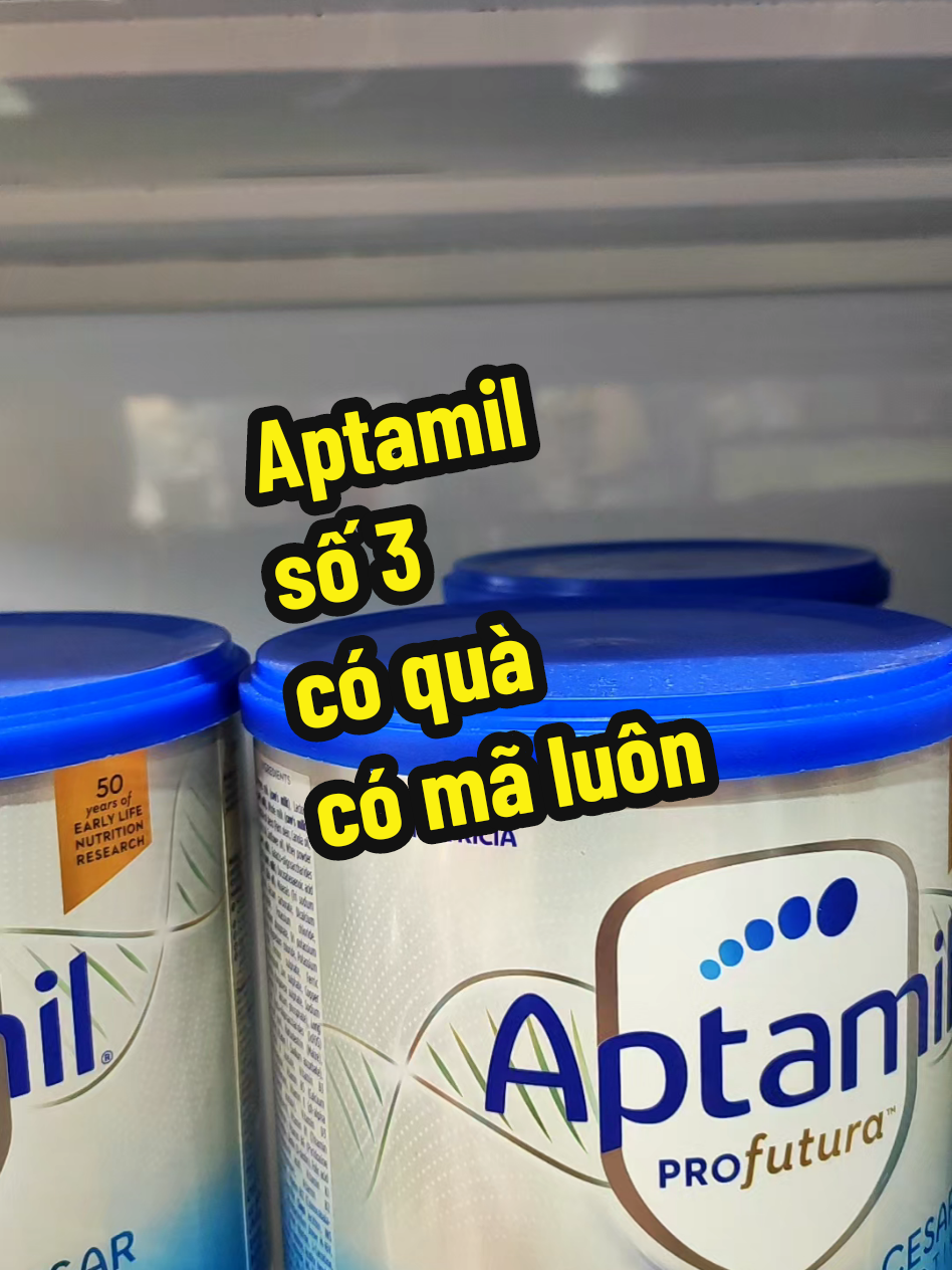 Hàng chính hãng các mom yên tâm nha. Dòng này tăng cường sức đề kháng tốt cho bé hạn chế bệnh vặt nè mà còn hàm lượng DHA rất cao luôn. #aptamil #xh 