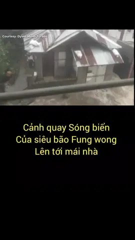 Siêu bão Fung wong ngoài khơi Philippines nhưng sóng biển đã cao tới mái nhà #daivu✅ #tiktokviral #baophuonghoang #fungwong #philippines 