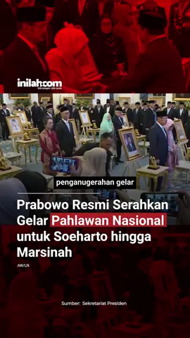Presiden ke-2 RI Soeharto dan Presiden ke-4 RI Abdurrahman Wahid atau Gus Dur, serta aktivis Marsinah, secara resmi ditetapkan sebagai pahlawan nasional pada Senin (10/11). Upacara penetapan gelar tersebut berlangsung di Istana Kepresidenan, bertepatan dengan peringatan Hari Pahlawan Nasional. - Selengkapnya kunjungi website dengan klik link di bio atau download aplikasi di AppStore dan Google Play Store. #InilahNews #PahlawanNasional #Marsinah #Soeharto #Inilahcom  