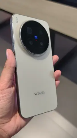 EARLY PRE ORDER VIVO X300 SERIES.  Down Payment cukup mulai dari 500k sudah bisa ikutan PO Vivo X300. Info lebih lengkap bisa hubungi : WA 089513717771 atau datang langsung ke Erafone N More Singosaren, Solo #vivo #x300 #vivox300 