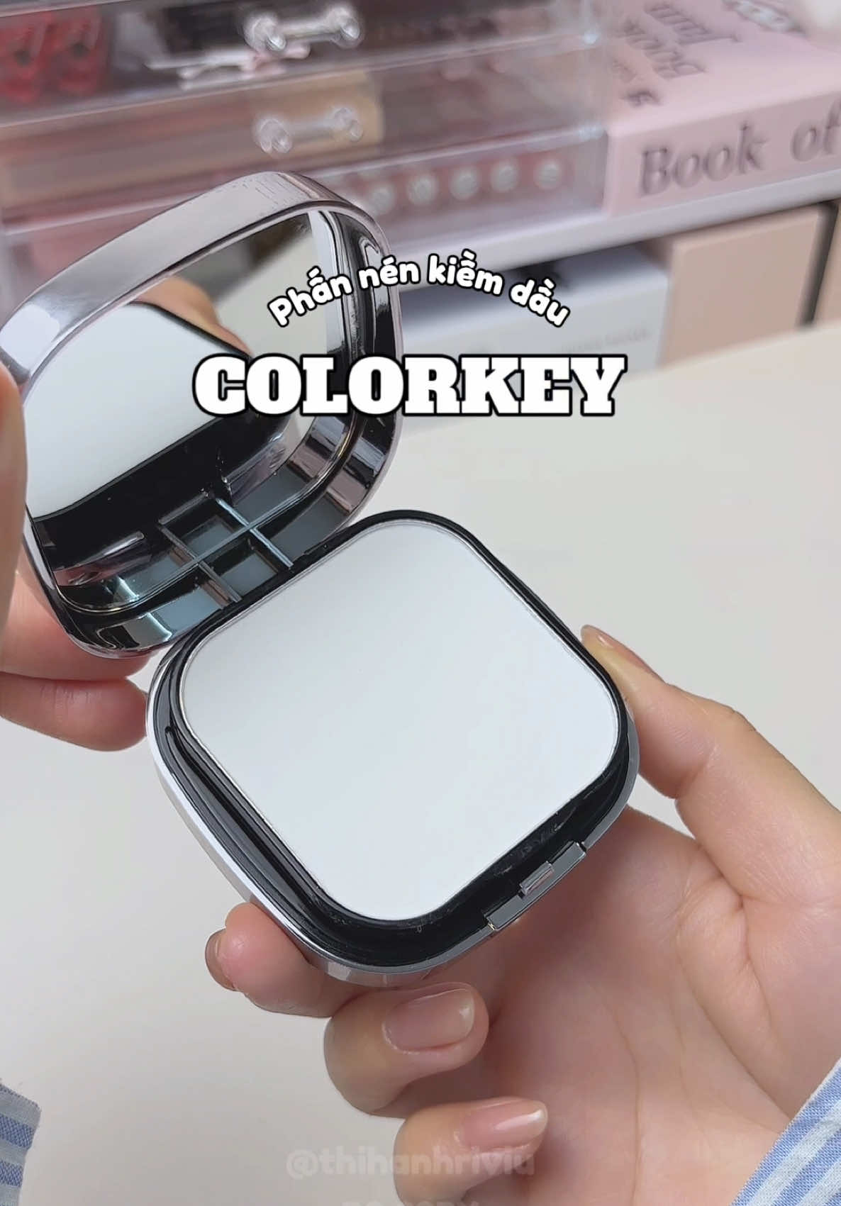 phấn nén đầu tiên của Colorkey sắp ra mắt, mà ẻm chống nước siuu đỉnhh lun #colorkey #phannencolorkey #airypowdercolorkey #phannenkiemdau #goclamdep 