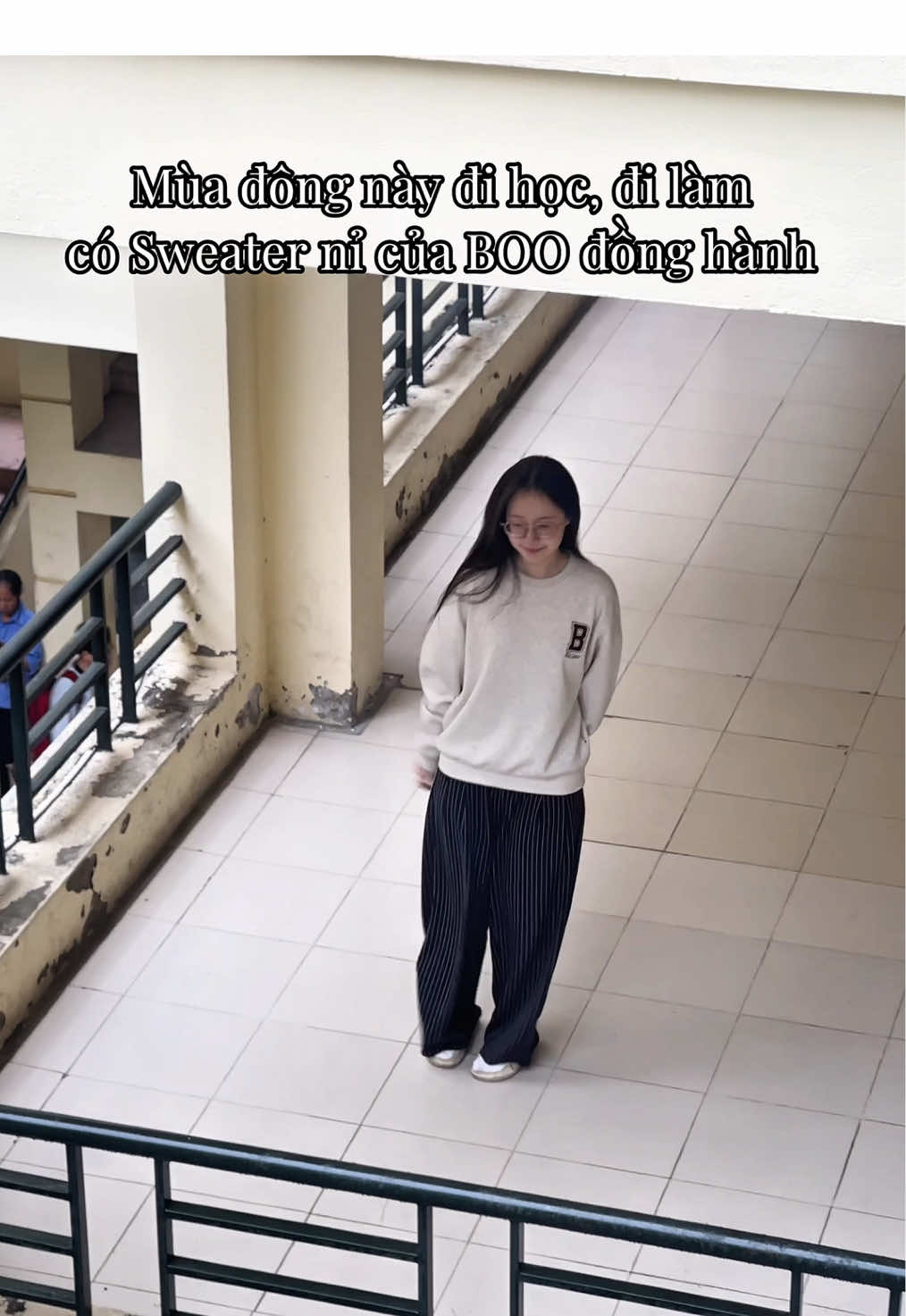 Em áo mùa đông nhất định phải có ❄️❄️ #BOO #sweatshirt #hangmoive #xuhuong 