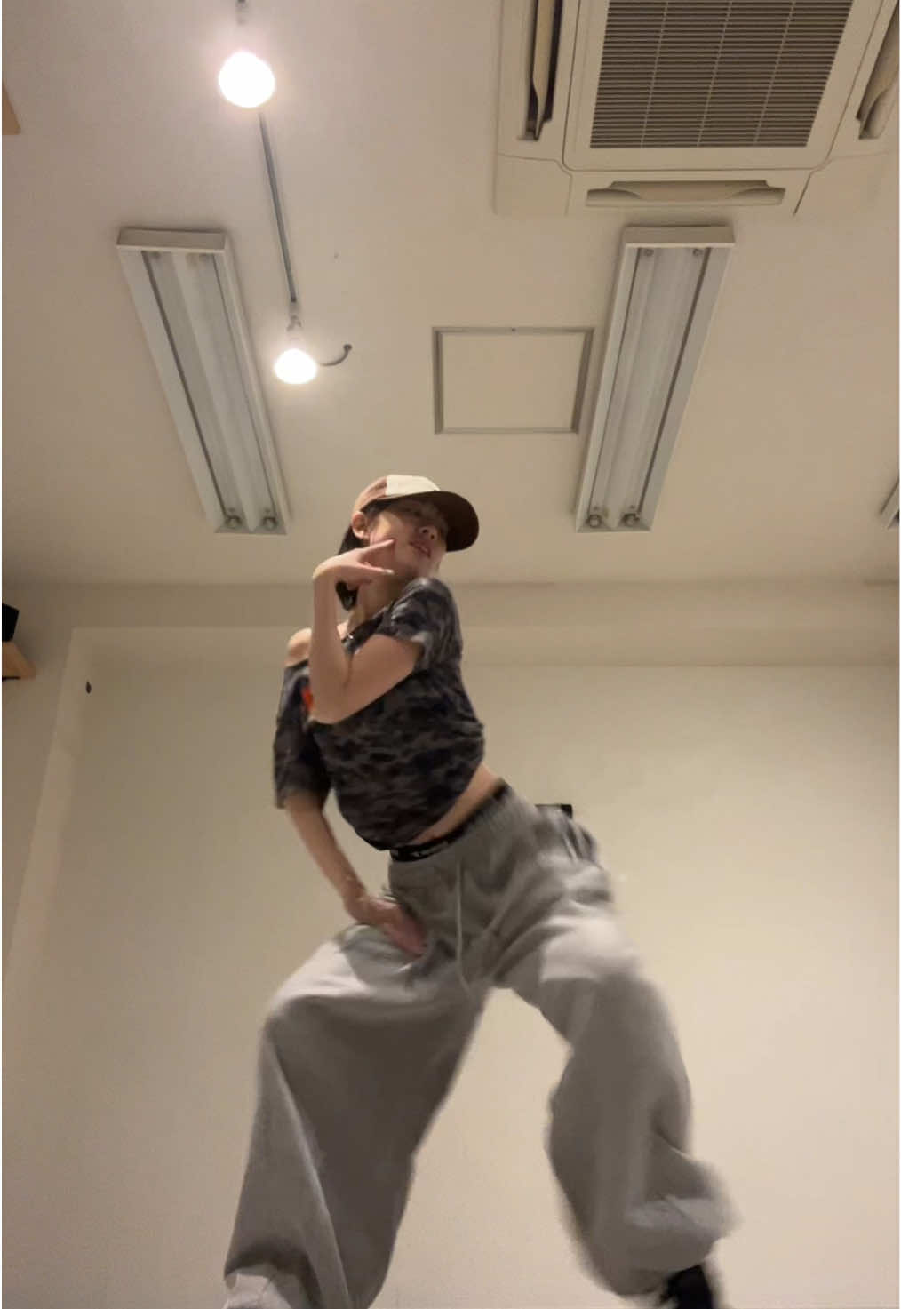 Tyla new song♪.⭐︎⭐︎ dc: @kipittok @TYLA #chanel #tyla #dancechallenge 