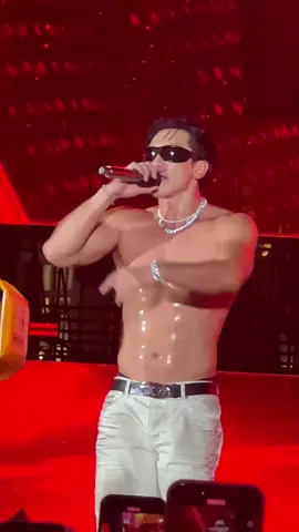 Ông bố 2 con hôm qua sung quá #jungjihoon #birain 