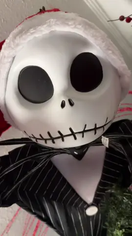 Who loves jack? JackSkellington Xmas Tree🌲                                            #jack #tree #xmas2025🎄 #jackskellington #redandblack 