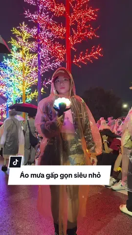 Bên ngoài nhỏ bằng bịch bánh thui các bác ạ nên cầm đi tiện lắm lun #hoaihayho #reviewdogiadung #aomua #aomuachongtham #aomuathoitrang 