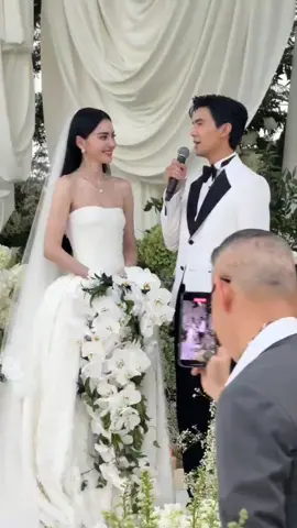 So happy to see the one I admire finding true love. Congratulations on your beautiful wedding! ฝากพี่เต๋อดูแลพี่ใหม่ด้วยนะคะ #davikah #ใหม่ดาวิกา 