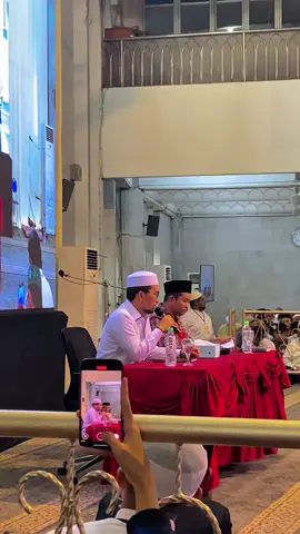 masyaallah ustadz.                             #ustadadihidayat #tablighakbar #surabaya #masjidalirsyadsurabaya #fyp 