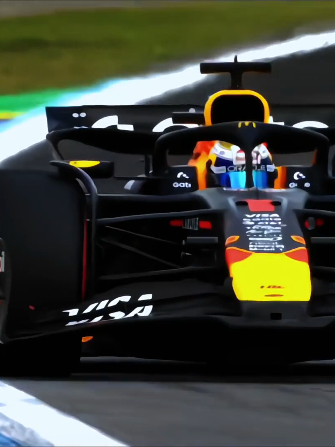 Kimi must have been sweating under that helmet seeing Max behind him 😂 #maxverstappen #georgerussel #kimiantonelli #formula1 #fyp 