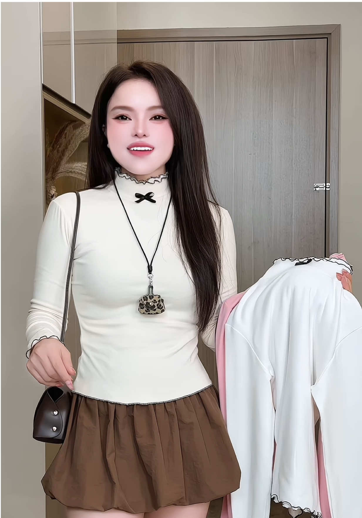 Áo giữ nhiệt dài tay viền tầng xinh mê  phối  trẻ trung siu hot . Áo này diện vừa chất vừa sang nữa😉   #aogiunhiet  #aothunnu #aolennu #aogiunhietlongtho #aogiunhietco3phan