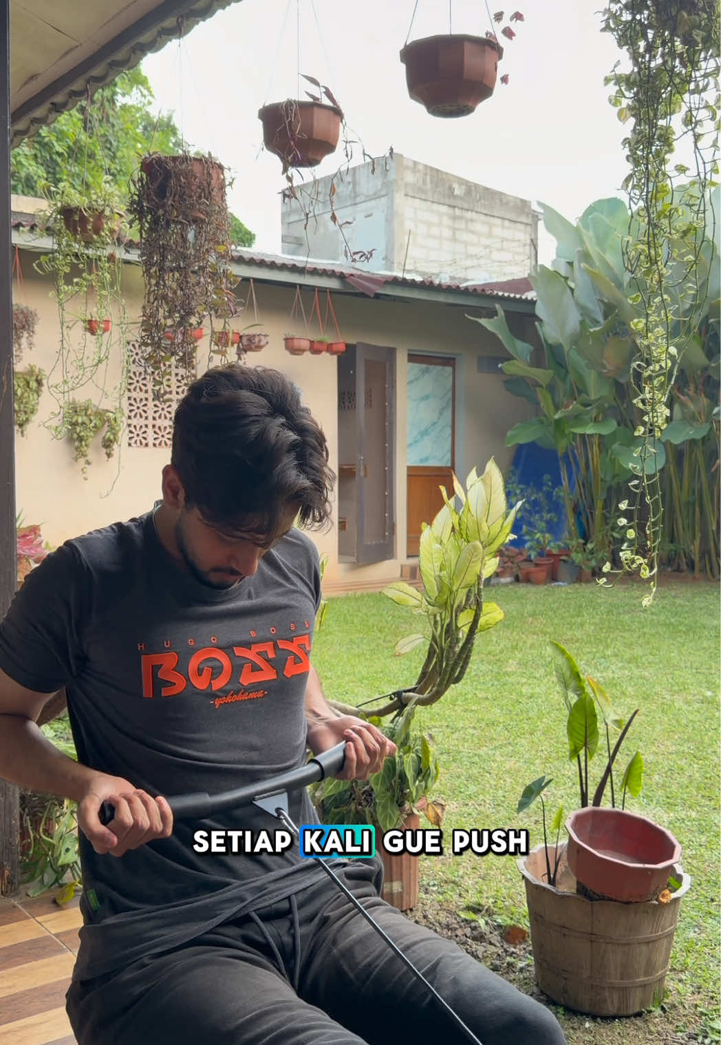 Must have item for sensitive skin! Labore bikin kulit nyaman seharian👳🏻‍♂️🫰🏻               @Shopee Indonesia @LABORE #BODYLOTIONLABORE #LaboreSkinExpert #LotionViral 