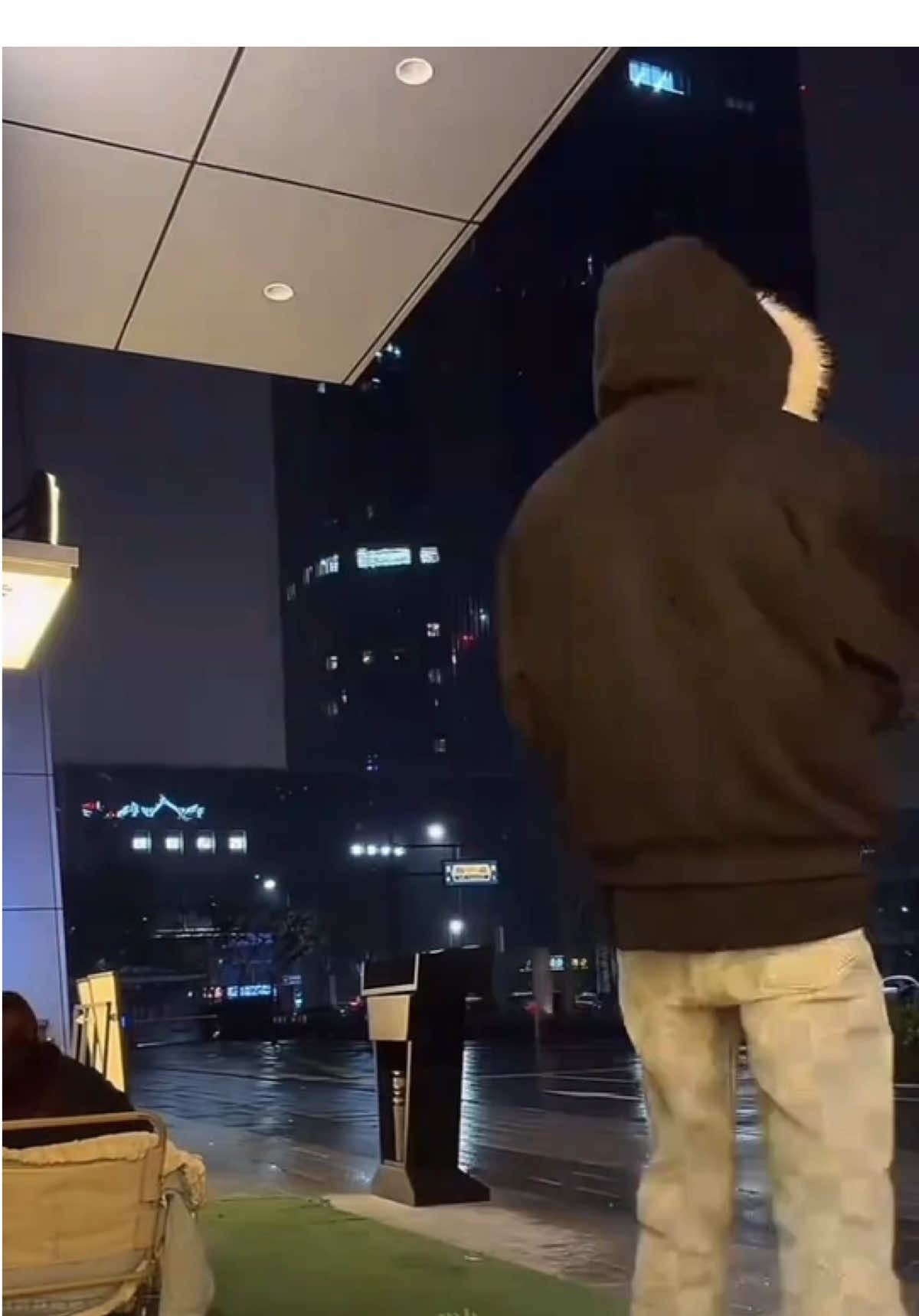 Anh streamer bị ngứa chân hả? #pangbowen #庞博文 #douyin #pbw #viral 