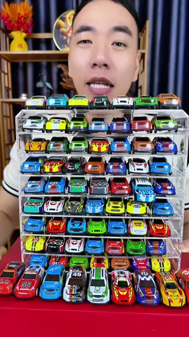 Bộ sưu tập ô tô kim loại có động cơ cho bé