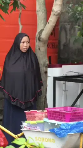 🔴 “JANGAN PERNAH BERHENTI BERBUAT BAIK KEPADA SESAMA, TERIMA KASIH ‼️”(#AR7) 📍Jalan Jipang Raya, Kota Makassar, Sulawesi Selatan #salingsupport #berbagi #AR7 