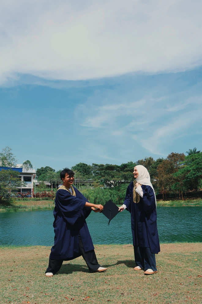 It’s our November!! Selamat hari kita 🤍 #konvokesyen103 