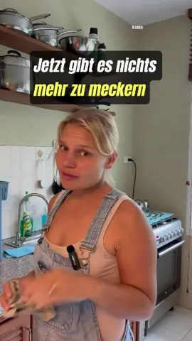 [Anzeige] Die meisten denken im Dezember an Geschenke – aber das Beste, was du dir schenken kannst, bist du selbst. Ich war genau da, wo du jetzt bist: unsicher, ob ich starten soll. Und dieser eine Entschluss hat alles verändert. Wenn du 2025 nicht wieder zusehen willst, sondern was Eigenes starten willst – dann informier dich jetzt über den 10k Cashclub. Im November gibt’s ein besonderes Angebot inklusive Canva-Masterclass. Link in der Bio. #anzeige #ad #digitalesbusiness #nebenjobideen #mindsetshift 10k Cashclub, digitales Einkommen, Canva Masterclass, Online Business lernen, Quereinstieg nebenberuflic