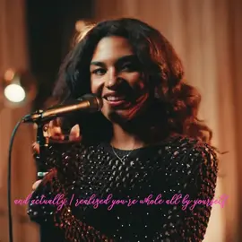 the best advice from such a brilliant woman @Olivia Dean 😩💗🫂 #oliviadean #theartofloving #oliviadeantour #manineed #fyp