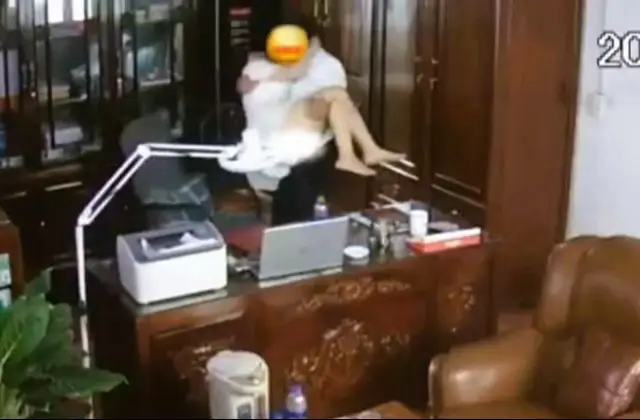 Sáng 10-11, trao đổi với Báo Người Lao Động, đại diện Sở Giáo dục và Đào tạo (GD-ĐT) tỉnh Ninh Bình cho biết đã nắm được thông tin lan truyền trên mạng xã hội về việc một người được cho là lãnh đạo một trường THPT trên địa bàn có nhiều clip 