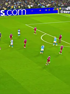 hậu vệ nào cản nổi Haaland đây🤣#haaland#mancity#xh#fyp#editfootball 