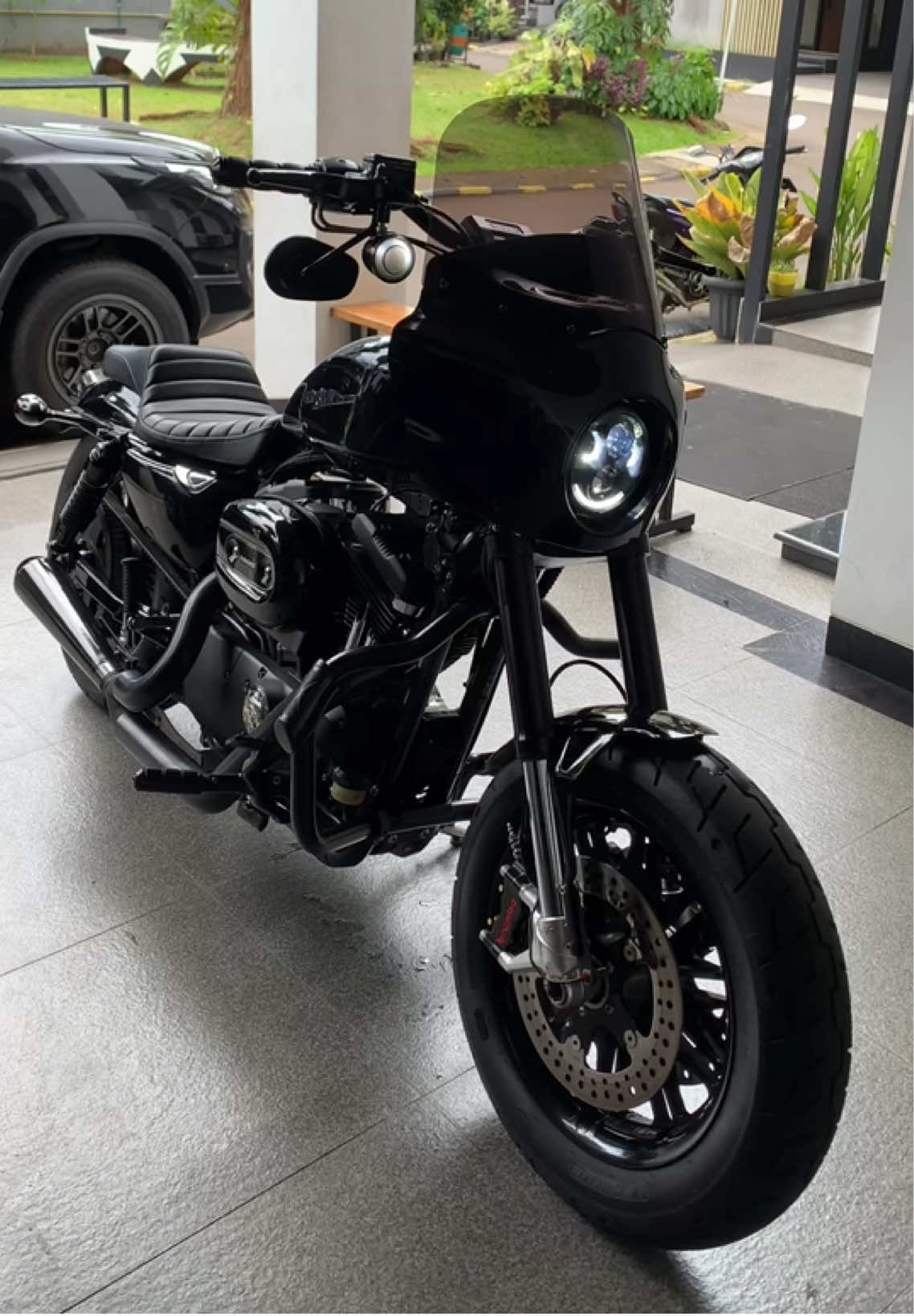 kalau hidupmu terasa hambar, cobalah beli BLAR BLAR 🏍️💨 #promomakan1111 #harleydavidson #sportster1200 #clubstyleharley 