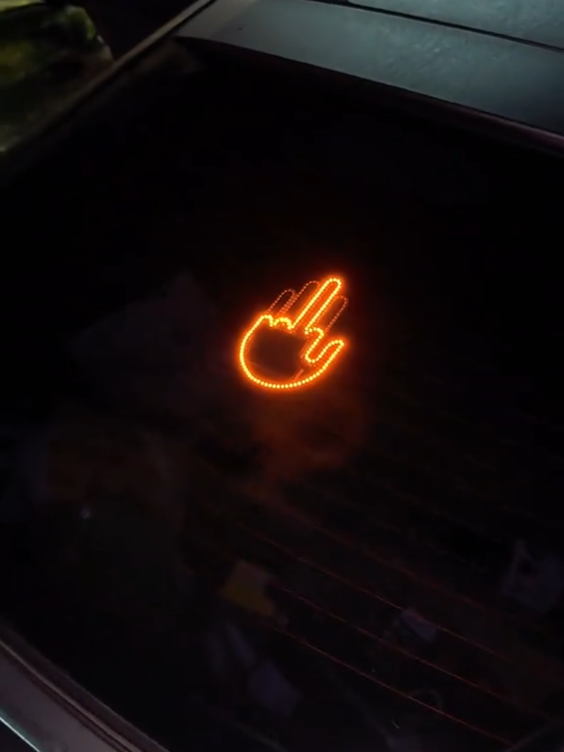 💡 Thanh Đèn LED Hình Bàn Tay Màu Vàng – Cực Chất, Cực Độc, Cực Nổi Bật! 💡 ✨ 3 chế độ ánh sáng: nhấp nháy – liên tục – chớp nhịp theo điệu nhạc. ✨ Điều khiển từ xa tiện lợi, đổi chế độ chỉ bằng 1 nút bấm. ✨ Chống nước chuẩn IP65, dùng được cả trong nhà lẫn ngoài trời. ✨ Lắp dễ – dùng bền – ánh sáng vàng ấm sang trọng, tạo vibe chill cực đỉnh. #đènled #đèntrangtrí #đènbàntay #phụkiệnôto #đènledchốngnước #đènleddecor #đènledphòngngủ #trangtríôtô #carled #đènledđộxe