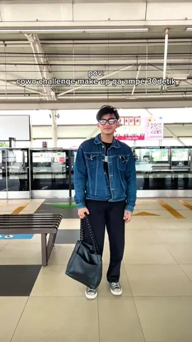 harus touch up kilat lah pokonya kalo mau otw kantor #sunscreen #makeup 