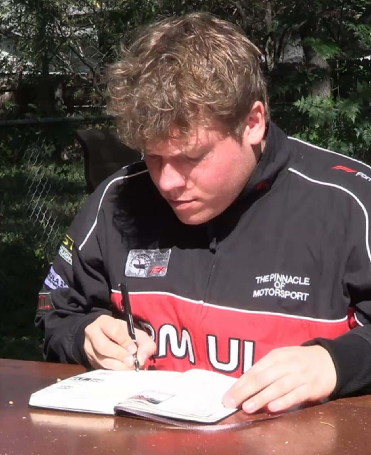 you deserve to love yourself. #journal #journaling #journalprompts 