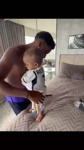 beau gars #realmadrid #cristianoronaldo #football #fyp #tikrok_india 