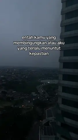 miminnya lg nunggu kepastian cs ni😔 #grandkamalalagoon #skywayroom #sewaapartemenbekasi #kamalalagoonbekasi 