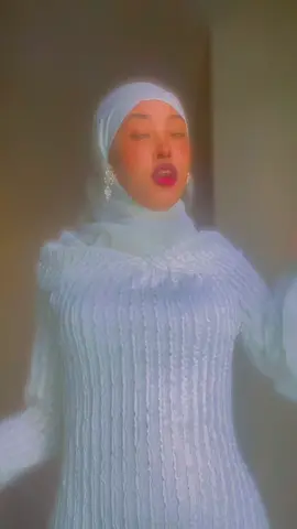 Hestydey Simaney 🤍😎😜