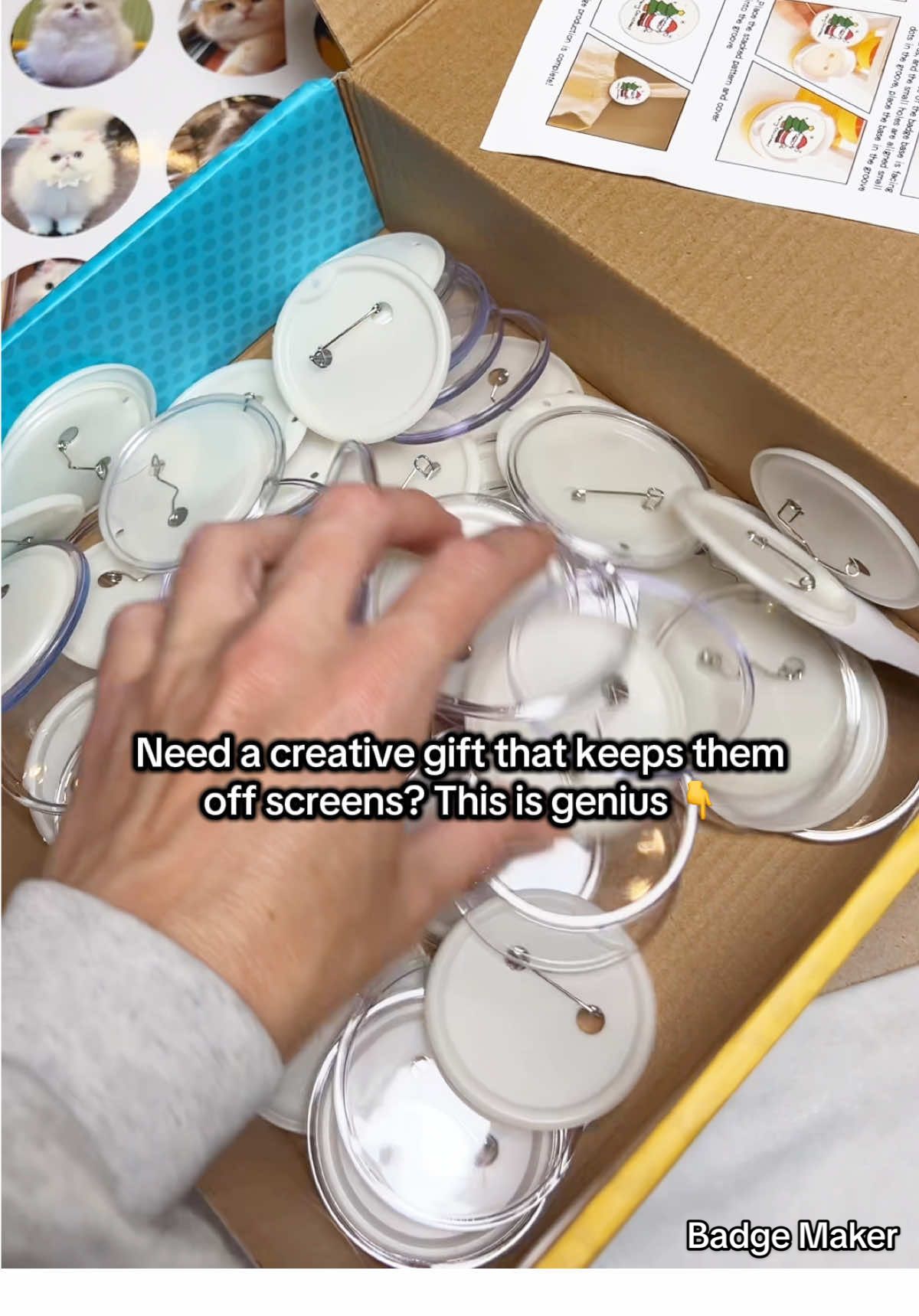 #kidsgiftideas #badgemaker #pinmaker #buttonmaker #tiktokshopblackfriday 