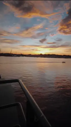 #katakata #fyppppppppppppppppppppppp #fypage #fyp #Meme  siapa yg kasih nangis uncle ni. haha