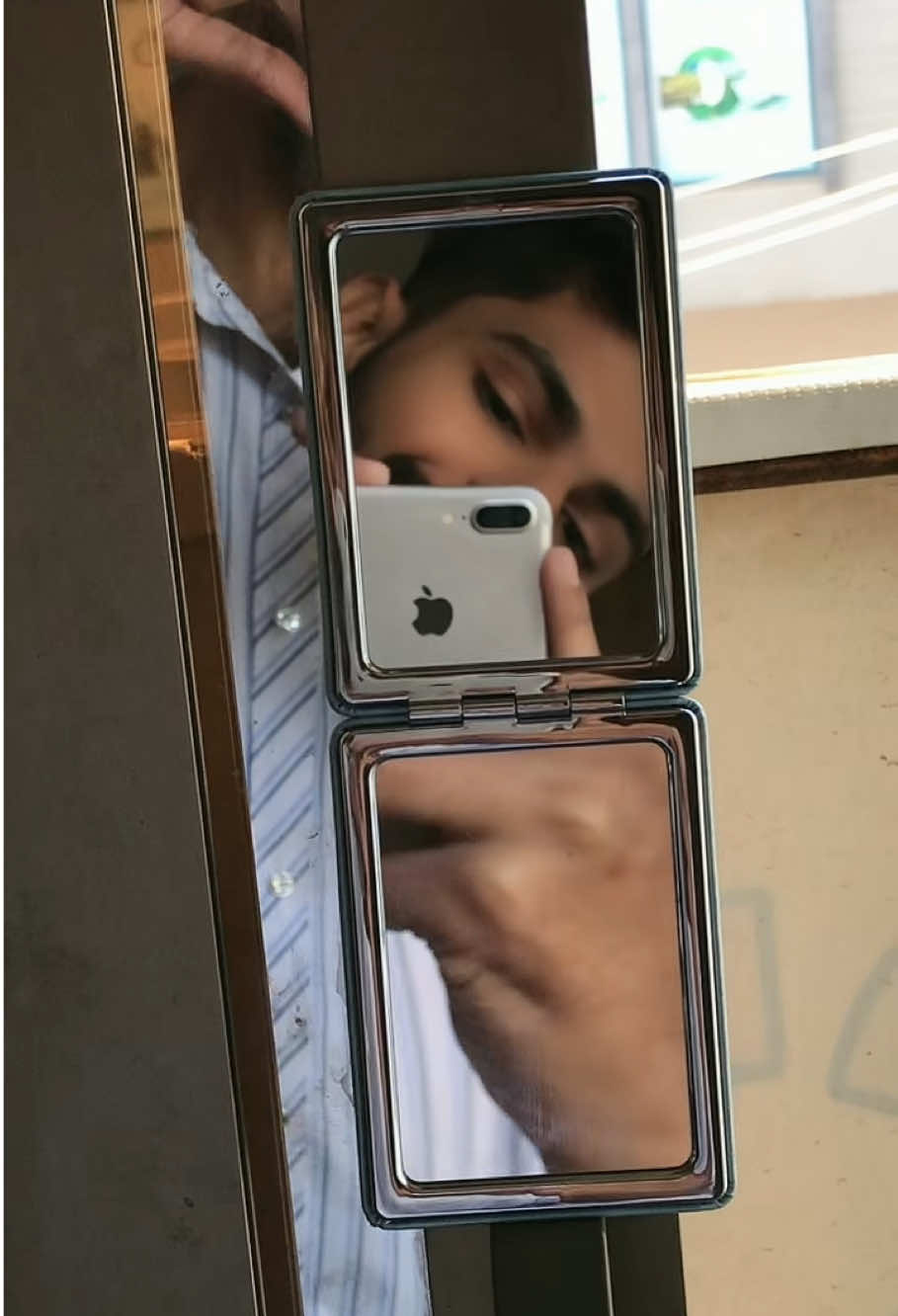 New phone, new vibes 😜 Gift from my awesome cousin’s friend Zubair (Zubi) 🙌 Thanks bro! Love you 💝 @ز #GirstiPhoneVideo #GiftFromBro #ThanksZubi #iPhoneVibes #NewphoneNewVibe