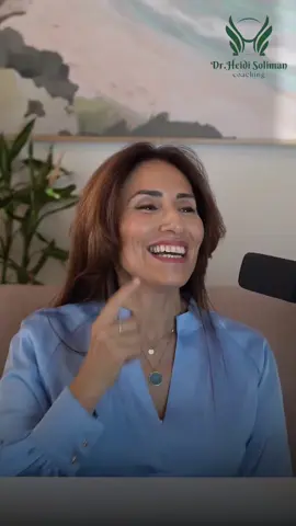 منشن شخص عندو غمازة فوشه ! 