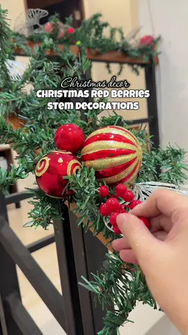 Christmas red berries stem decor #christmasdecor #redberry #christmasornaments #christmasberrydecor #fyp 