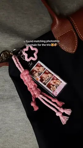 sebagus ituu cuma 15ribuan ajaaa!!😭💗 #bestie #photostripkeychain #keychainphotostrip #gancicouple #giftidea 