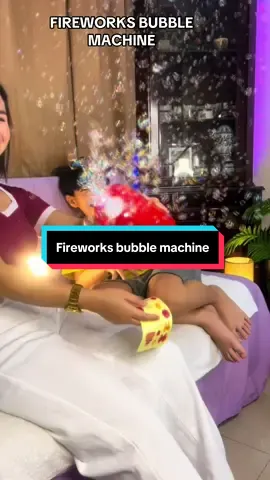 Aliw na aliw ang bata sa fireworks bubble machine na to🥰 #fireworks #fireworksbubblemachine #bubblemachine #bubble #bubblefireworks 